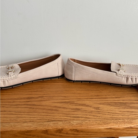 Michael Kors Cream Perforated Loafers for Women - Picture 3 of 7